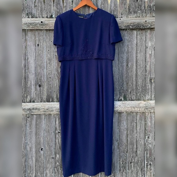 Donna Morgan Dresses & Skirts - Donna Morgan long formal navy dress size 12
